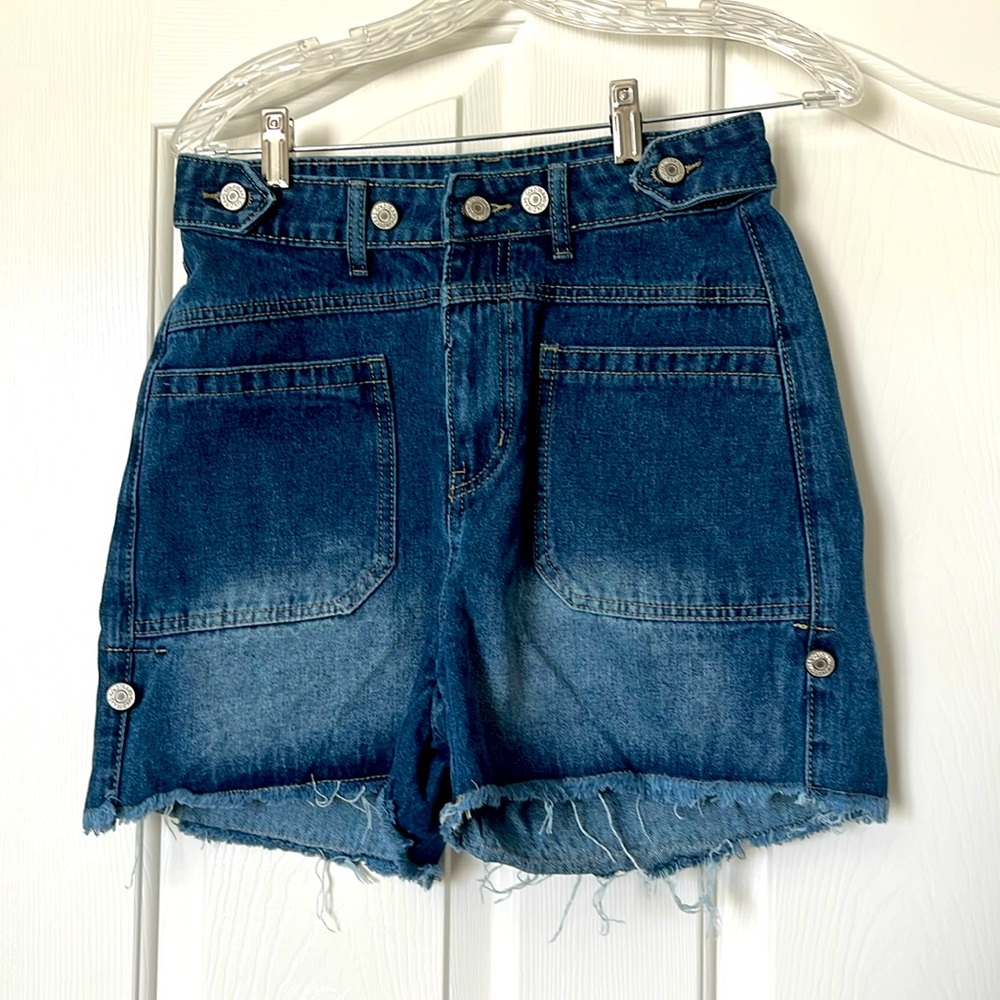 Amazon jeans shorts,size small.